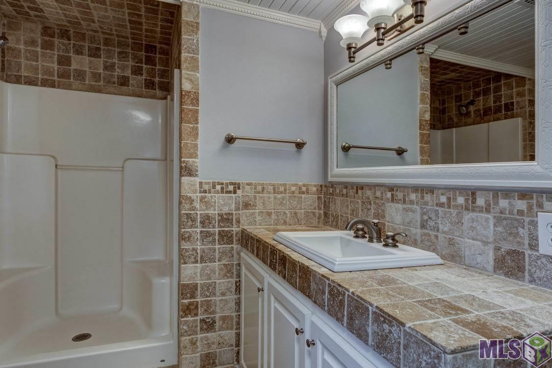 9842 Springfield Road Denham Springs, LA 70706 - Photo 12 of 24