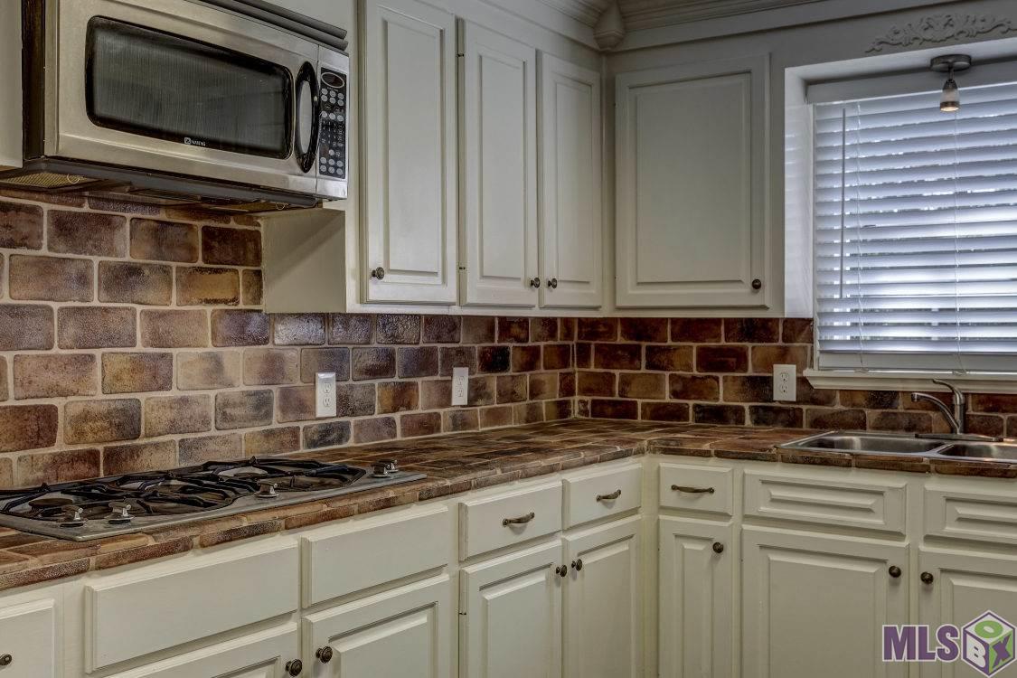 9842 Springfield Road Denham Springs, LA 70706 - Photo 8 of 24