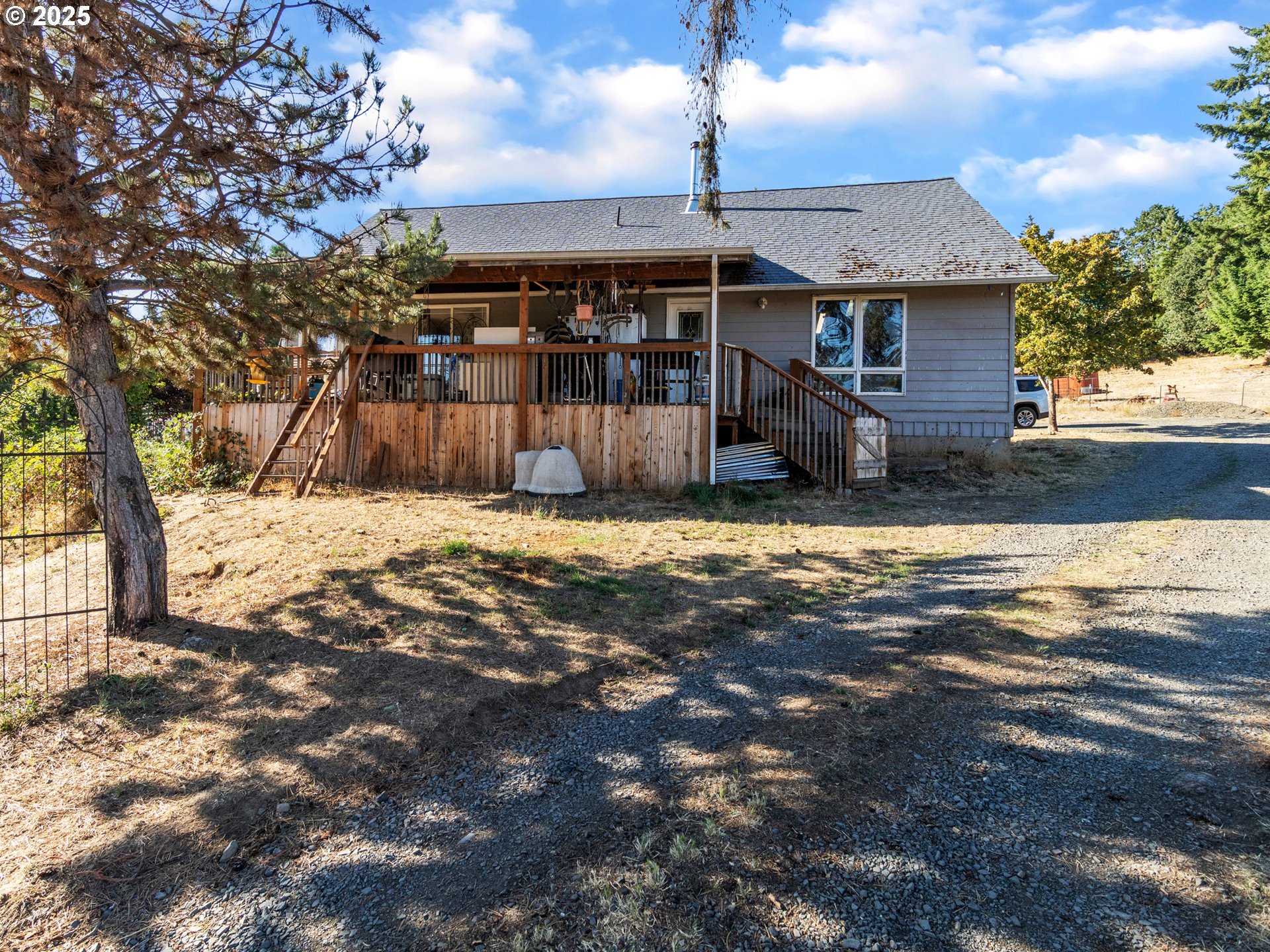 845 Perrydale Road Dallas, OR 97338 - Photo 2 of 20 a view of a house with a patio