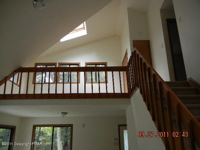 7310 Lake Road Tobyhanna, PA 18466 - Photo 7 of 13 Open To Loft
