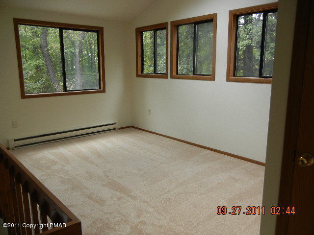 7310 Lake Road Tobyhanna, PA 18466 - Photo 8 of 13 Loft