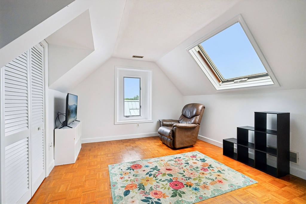 325 Mammoth Road, Unit 3 Lowell, MA 01854 - Photo 13 of 38