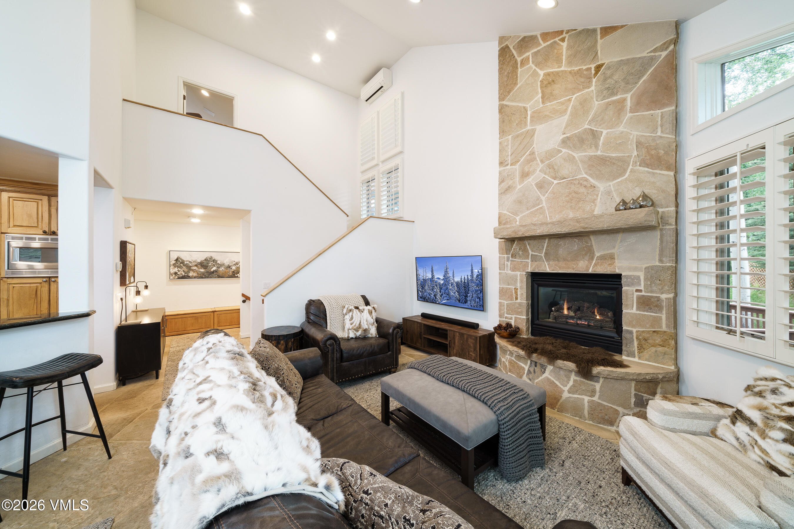 1890 Lions Ridge Loop, Unit 10 Vail, CO 81657 - Photo 2 of 48 great room