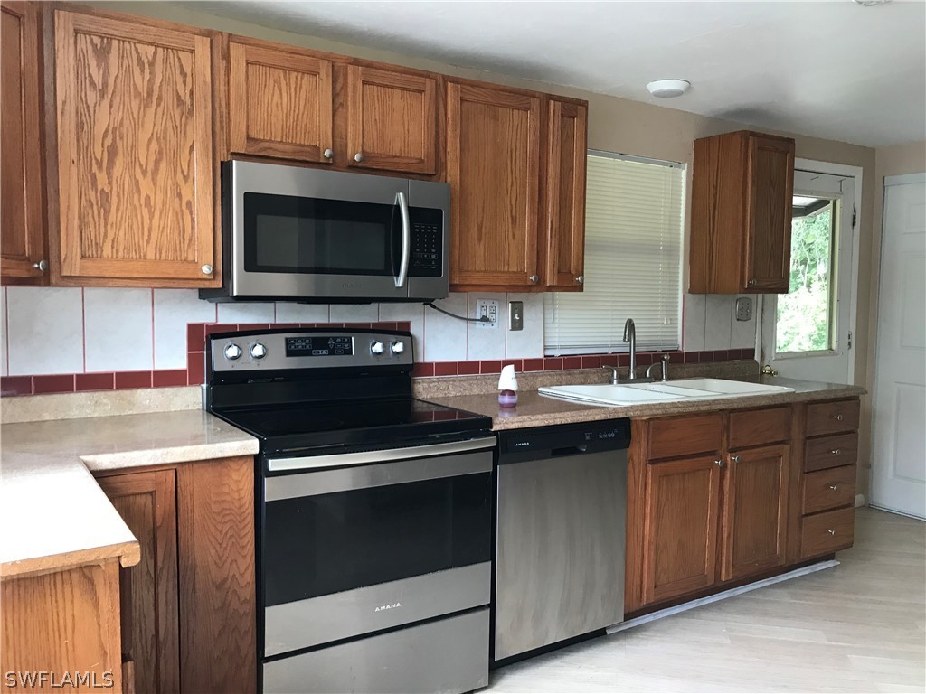 5770 Carter Road Fort Myers, FL 33905 - Photo 6 of 13 Gallery Image 6