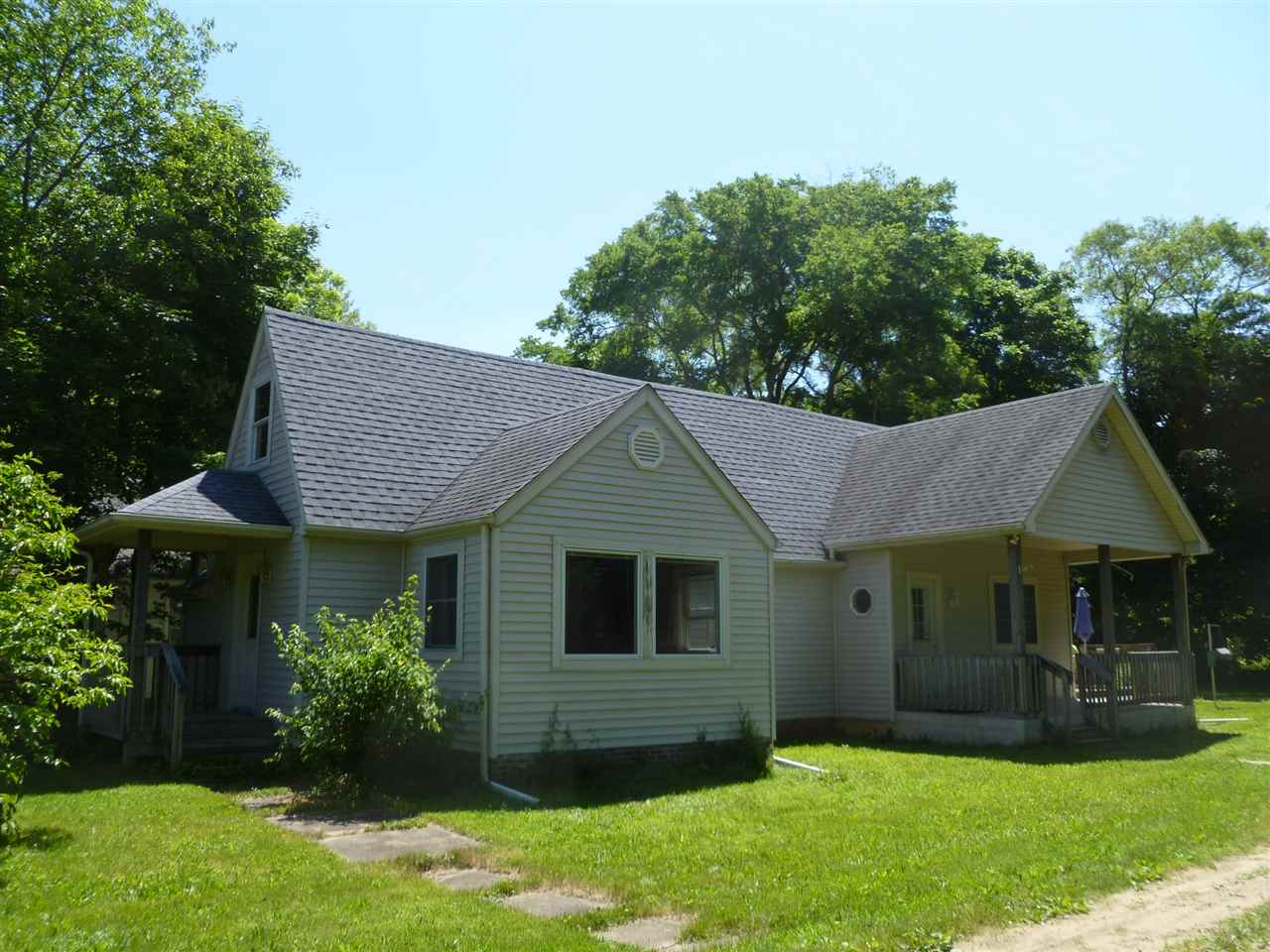 26158 Edison Road South Bend, IN 46628 - Photo 1 of 24 Gallery Image 1