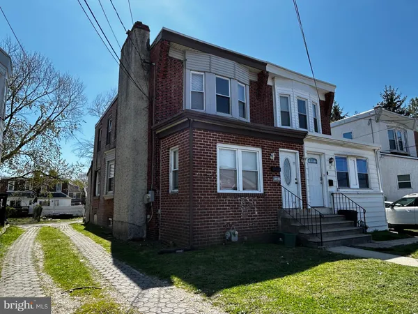 $235,000 | 19 North MacDade Boulevard, Glenolden, PA 19036