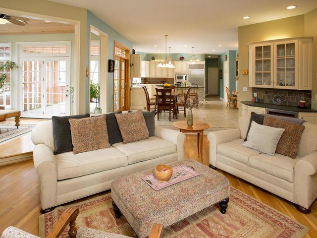 4910 Beacon Hill Road Minnetonka, MN 55345 - Photo 5 of 24 Gallery Image 5