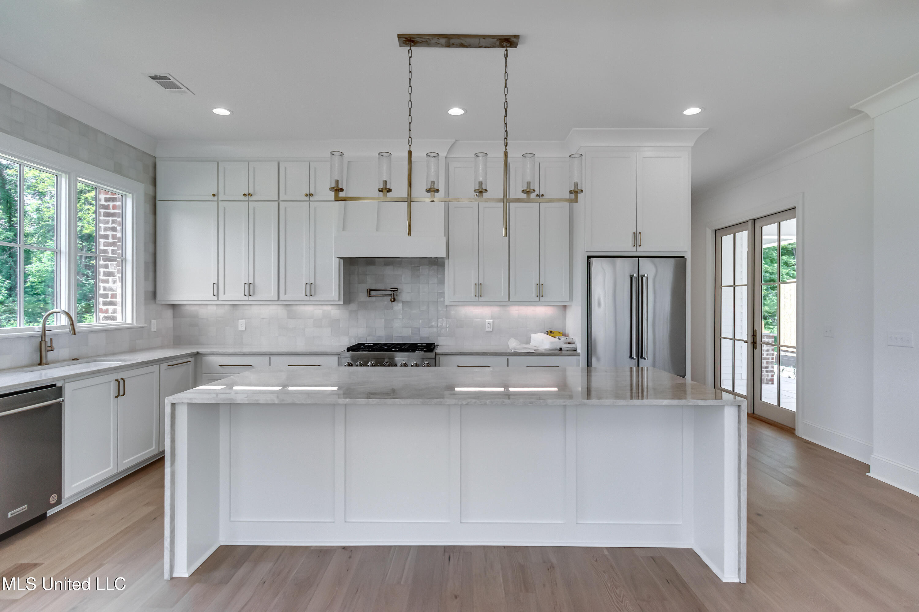 119 Commonwealth Drive Madison, MS 39110 - Photo 25 of 63 119 Commonwealth Dr-34