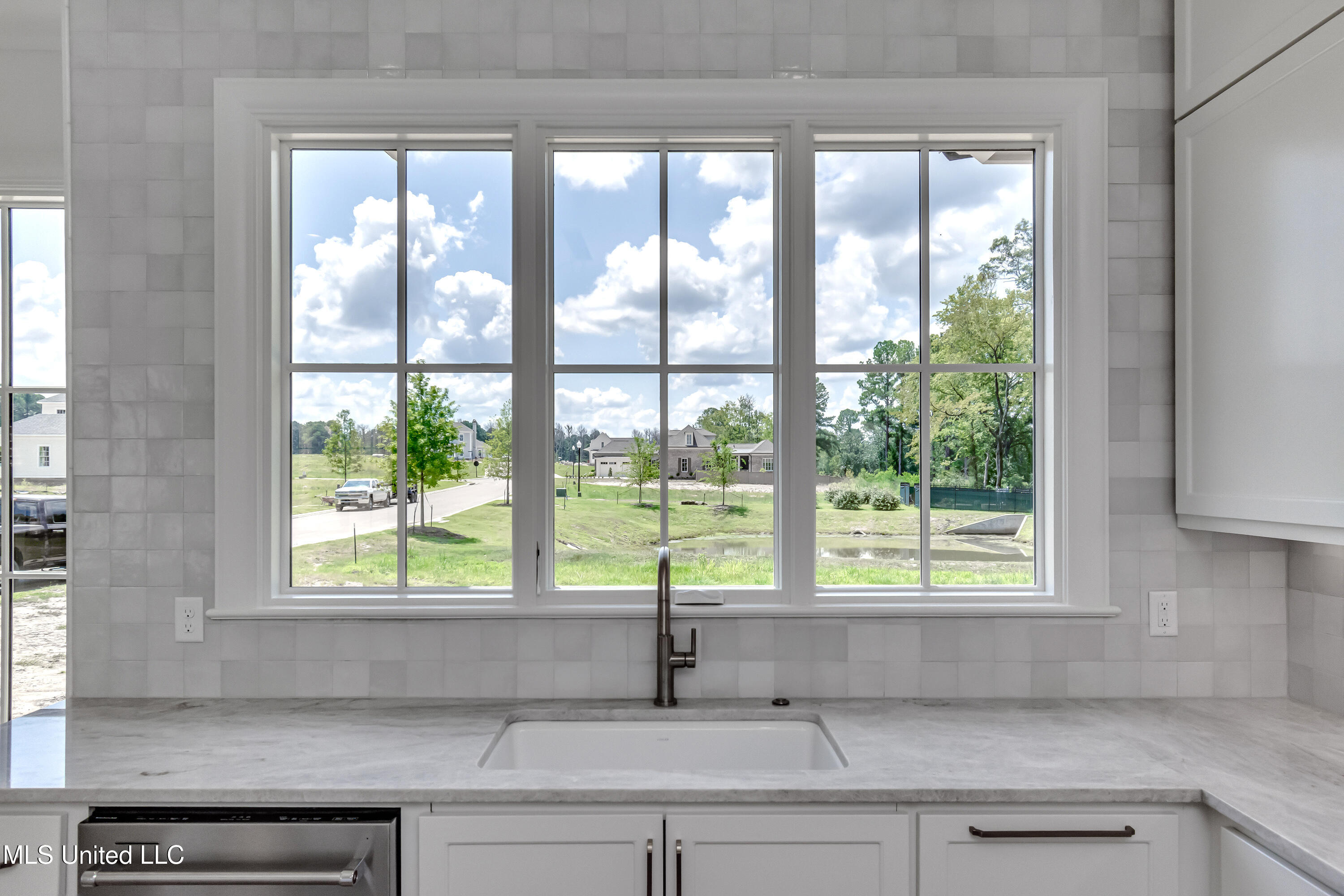 119 Commonwealth Drive Madison, MS 39110 - Photo 27 of 63 119 Commonwealth Dr-36