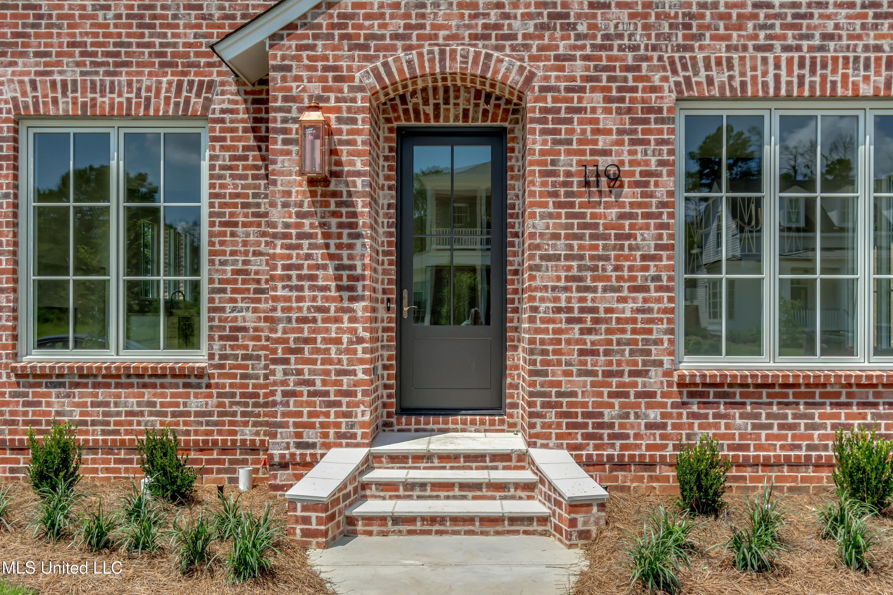 119 Commonwealth Drive Madison, MS 39110 - Photo 3 of 63 119 Commonwealth Dr-1