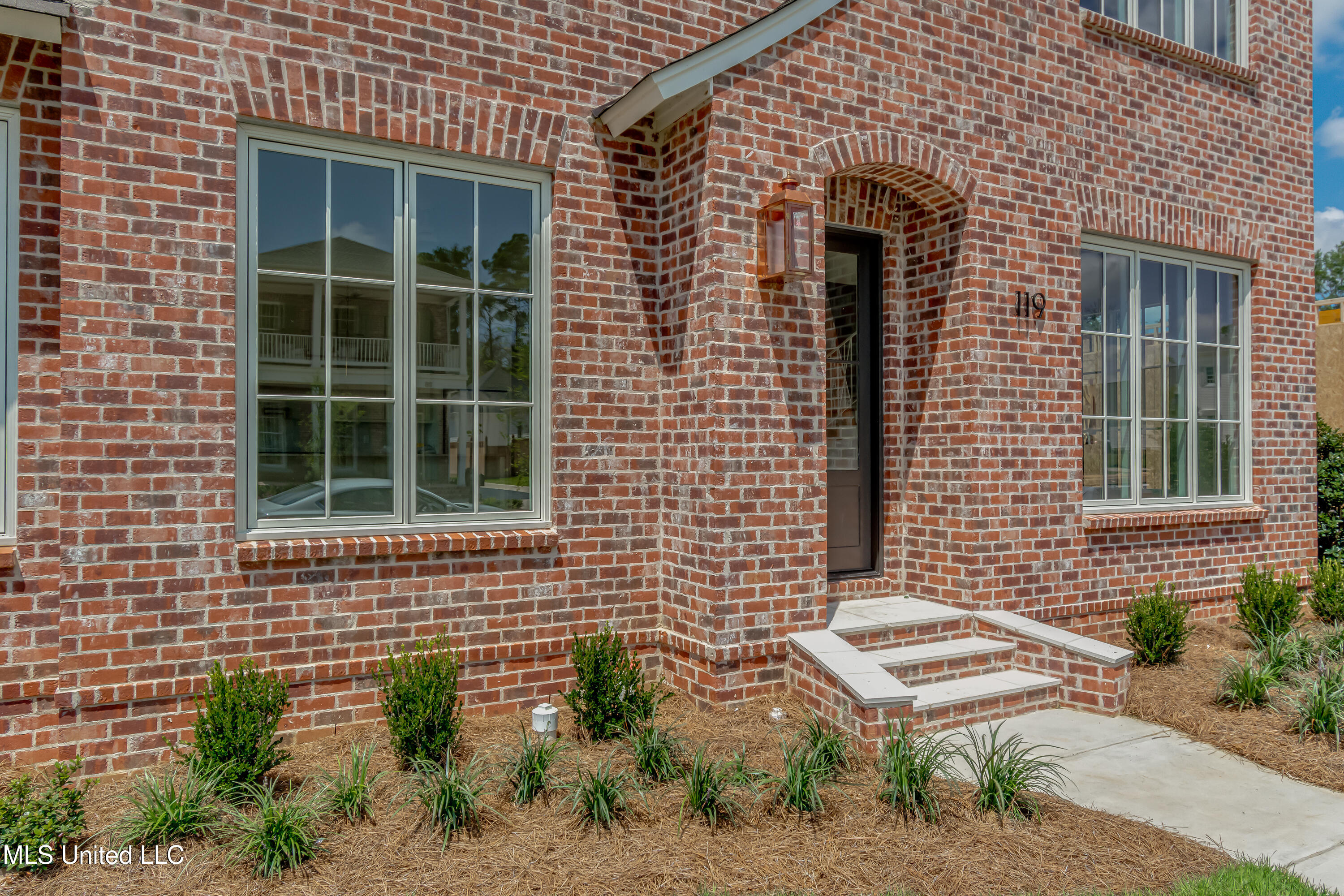 119 Commonwealth Drive Madison, MS 39110 - Photo 4 of 63 119 Commonwealth Dr-7