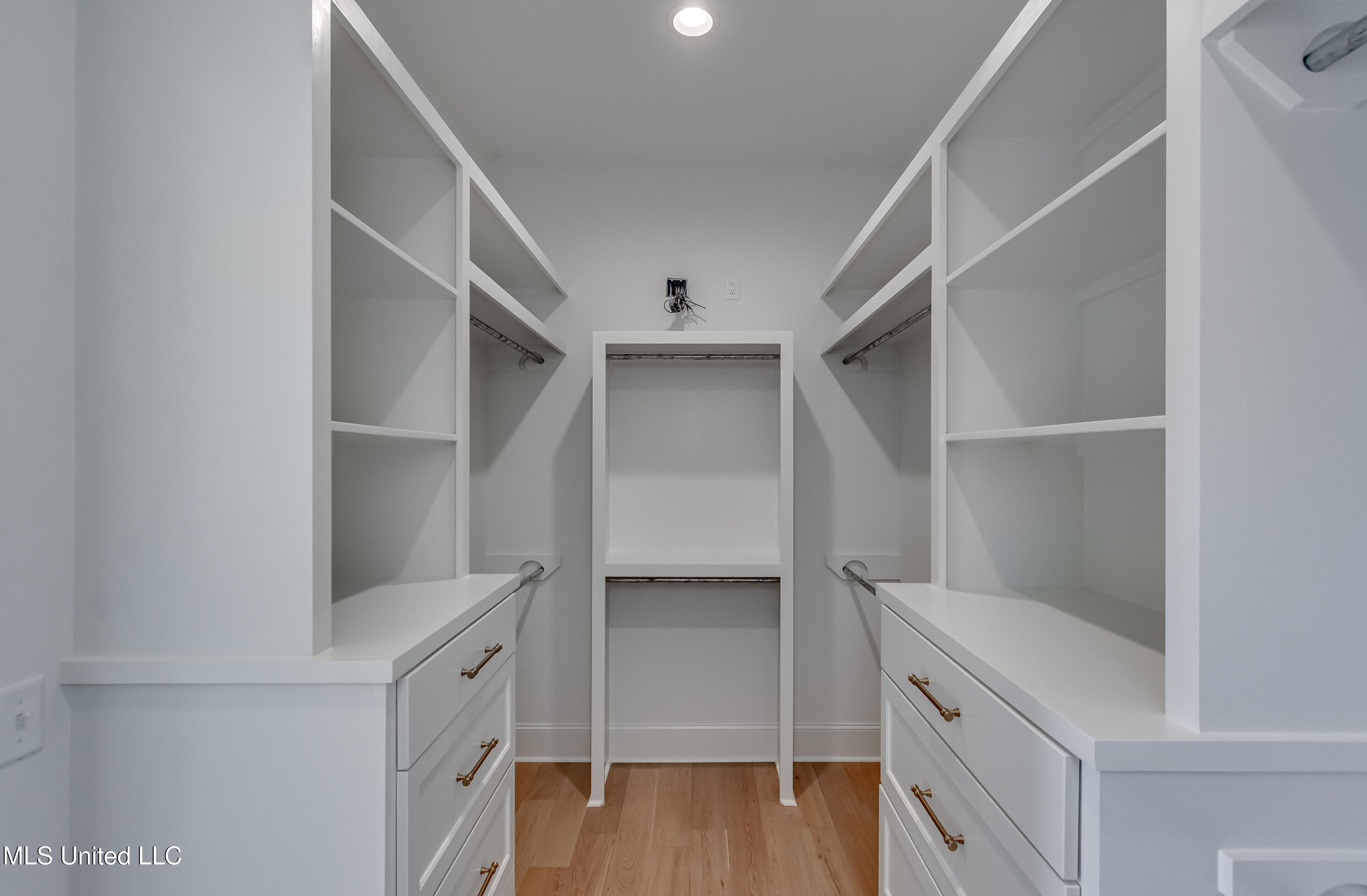 119 Commonwealth Drive Madison, MS 39110 - Photo 43 of 63 119 Commonwealth Dr-52