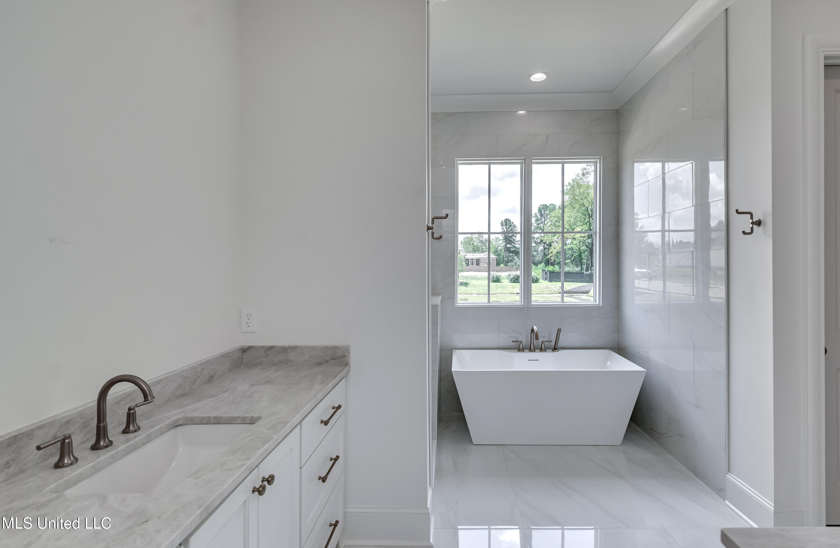 119 Commonwealth Drive Madison, MS 39110 - Photo 44 of 63 119 Commonwealth Dr-53