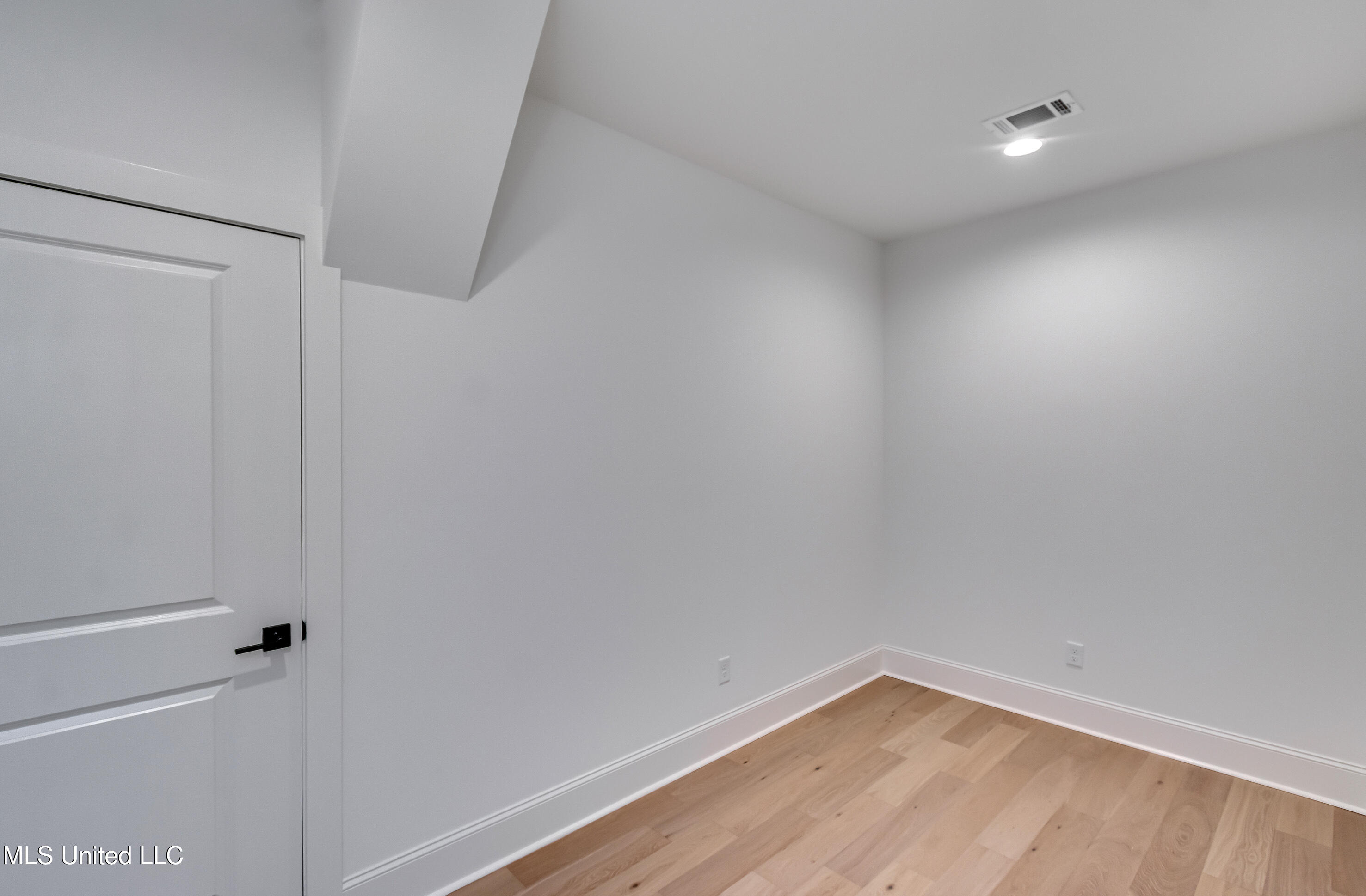 119 Commonwealth Drive Madison, MS 39110 - Photo 50 of 63 119 Commonwealth Dr-59