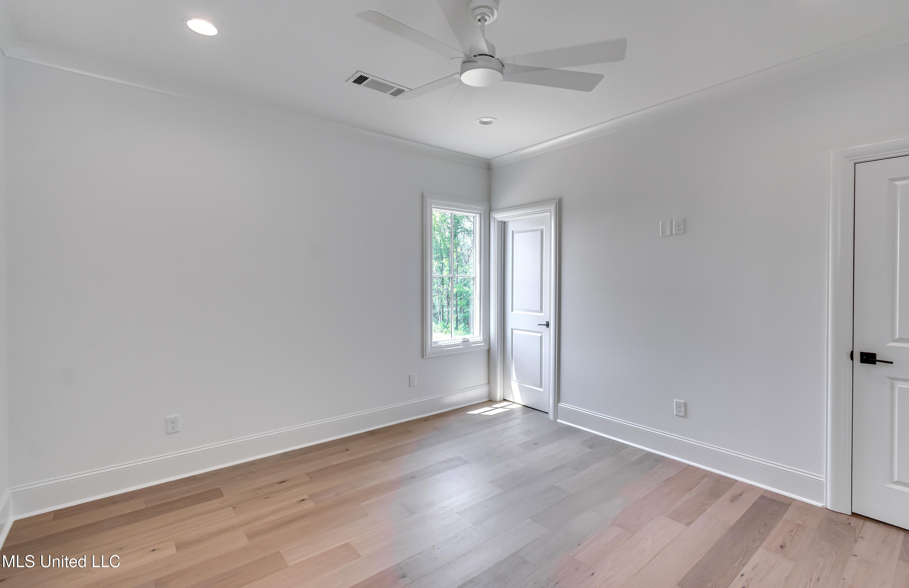 119 Commonwealth Drive Madison, MS 39110 - Photo 52 of 63 119 Commonwealth Dr-61