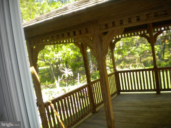 15515 Thompson Road Silver Spring, MD 20905 - Photo 2 of 24 Deck