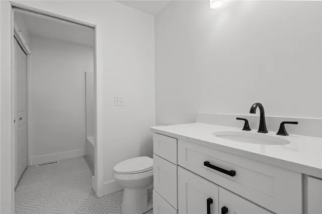 $524,900 | 700 Sandy Lane, Unit 3, Warwick, RI 02889