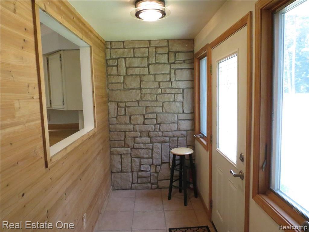 3121 Brewer Road Howell, MI 48855 - Photo 14 of 41 018.JPG