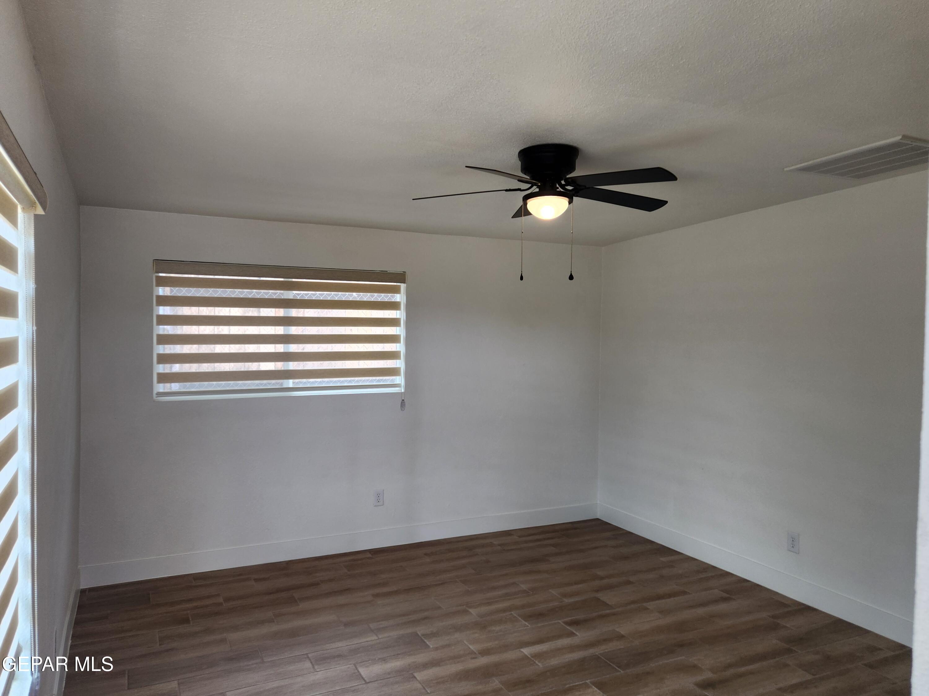 1130 Marlow Road El Paso, TX 79905 - Photo 4 of 18 20260421_151657