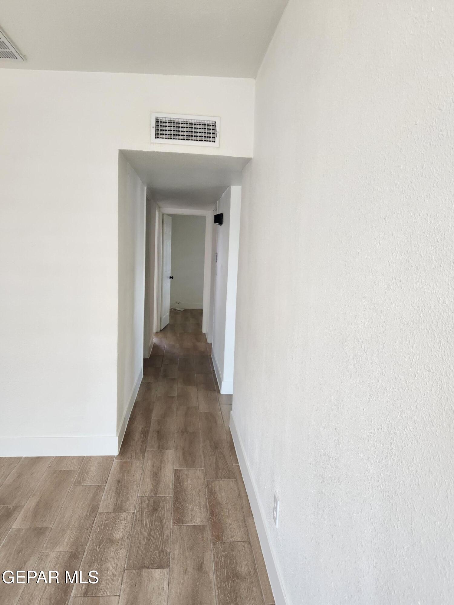 1130 Marlow Road El Paso, TX 79905 - Photo 5 of 18 20260421_151704