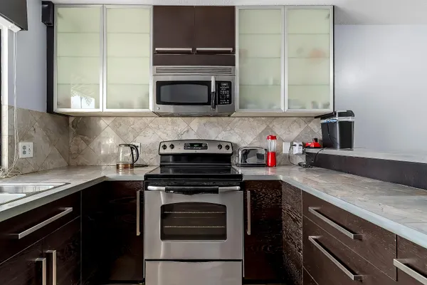 $264,700 | 326 West Pine Street, Lantana, FL 33462