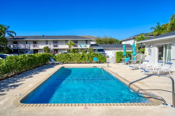 $264,700 | 326 West Pine Street, Lantana, FL 33462
