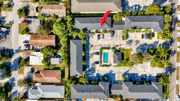 $264,700 | 326 West Pine Street, Lantana, FL 33462