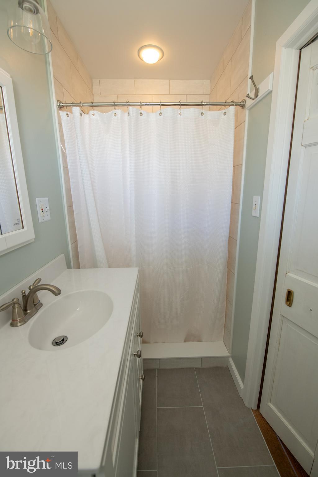 423 Brownsburg Road, Unit W Newtown, PA 18940 - Photo 91 of 109 Bedroom #2 bathroom