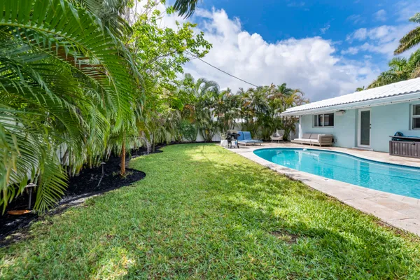 $924,900 | 5930 Northeast 21st Lane, Fort Lauderdale, FL 33308