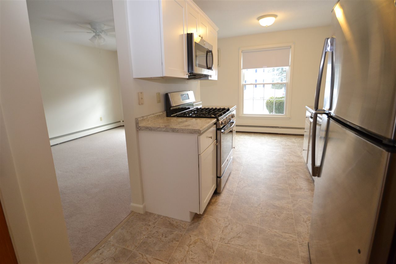 89 Winnacunnet Road, Unit 5 Hampton, NH 03842 - Photo 7 of 14 Gallery Image 7