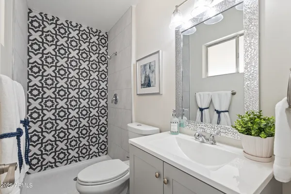 $396,000 | 3339 West Shaw Butte Drive, Phoenix, AZ 85029