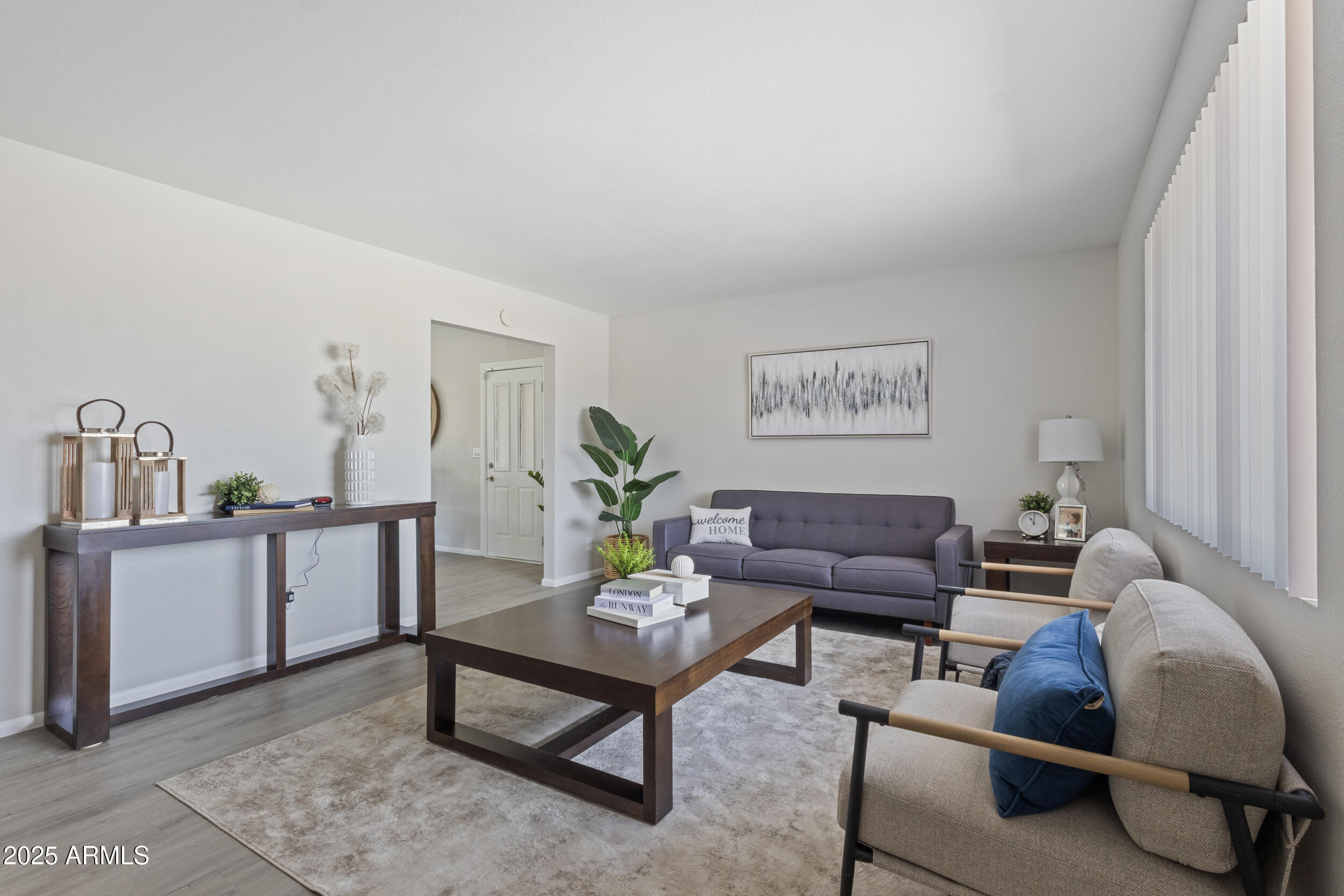 3339 West Shaw Butte Drive Phoenix, AZ 85029 - Photo 3 of 16 img_005