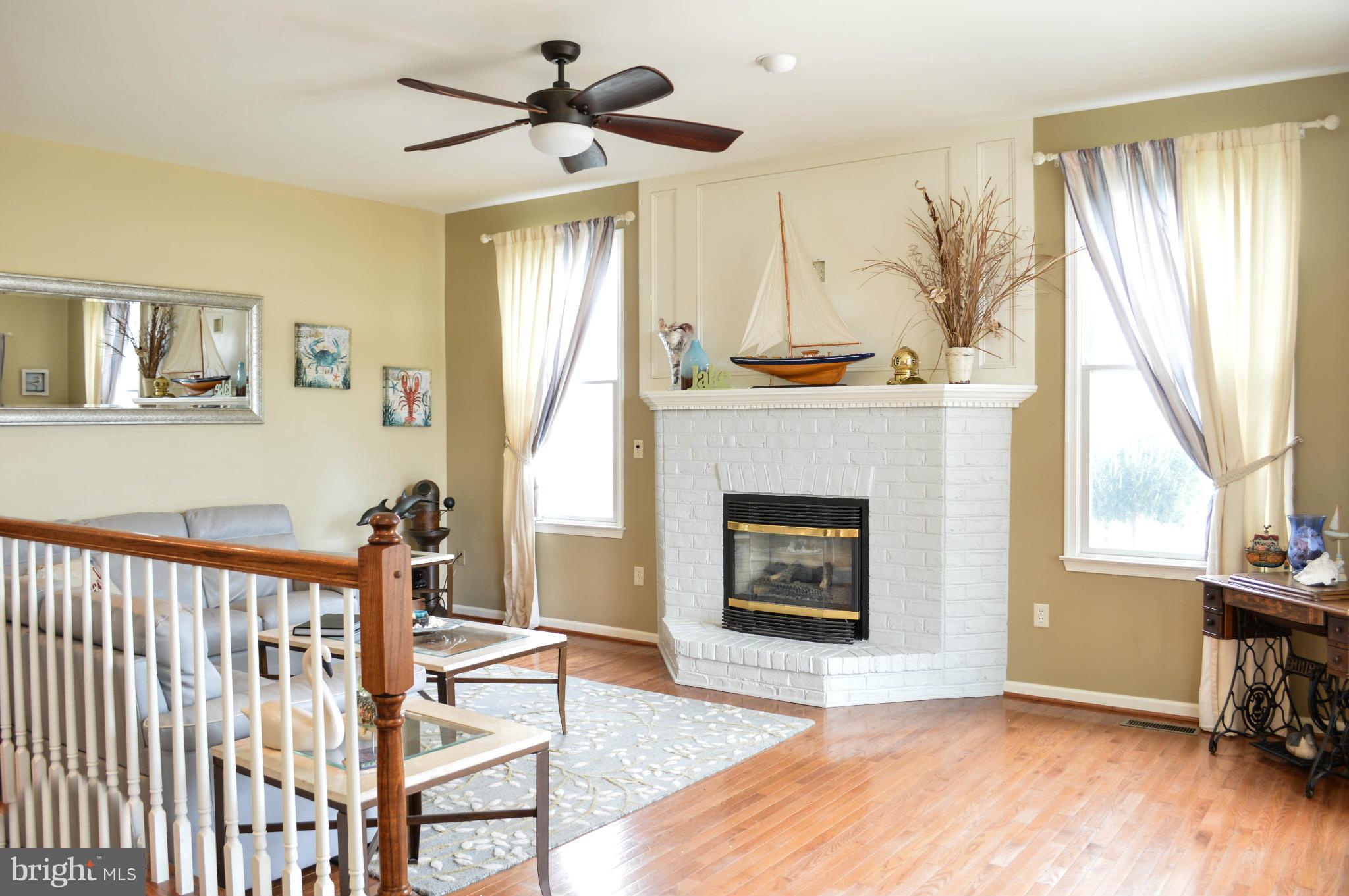 8224 Beach Road Curtis Bay, MD 21226 - Photo 6 of 29 Living Room