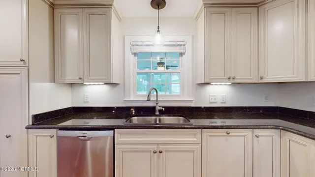 $3,400 | 202 Tidewater Drive, Newport, NC 28570