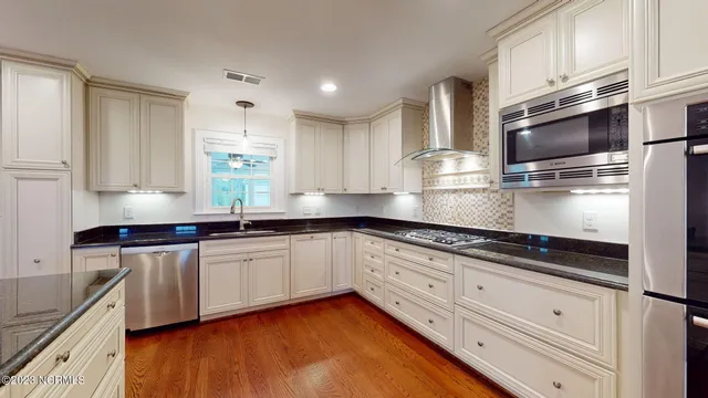 $3,400 | 202 Tidewater Drive, Newport, NC 28570