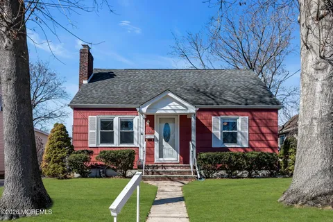 front view of house with a yard