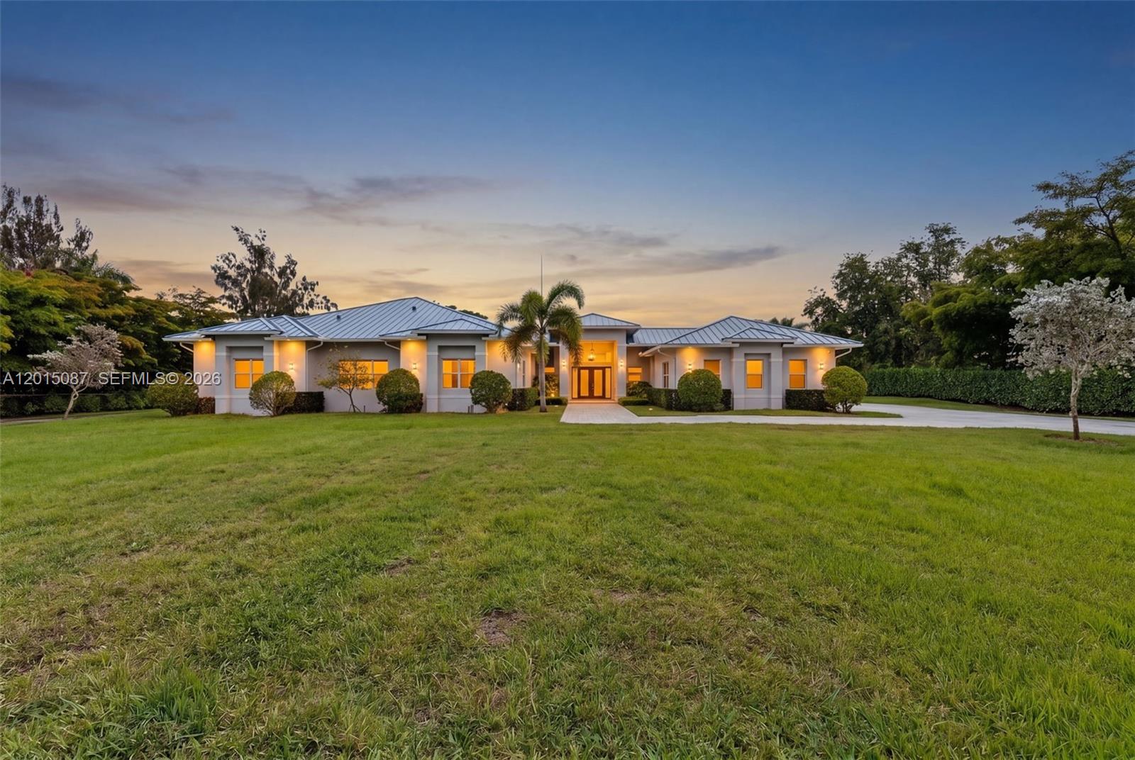 2400 Southwest 112th Avenue Davie, FL 33325 - Photo 2 of 39