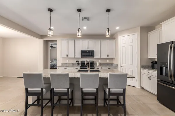 $564,900 | 7732 West Agora Lane, Phoenix, AZ 85043