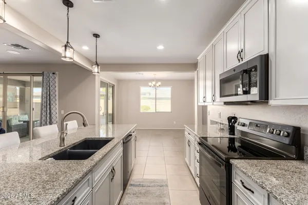 $564,900 | 7732 West Agora Lane, Phoenix, AZ 85043