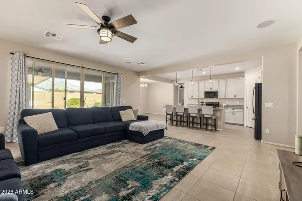 $564,900 | 7732 West Agora Lane, Phoenix, AZ 85043