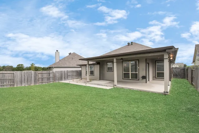 $2,000 | 299 Brock's Lane, Montgomery, TX 77356