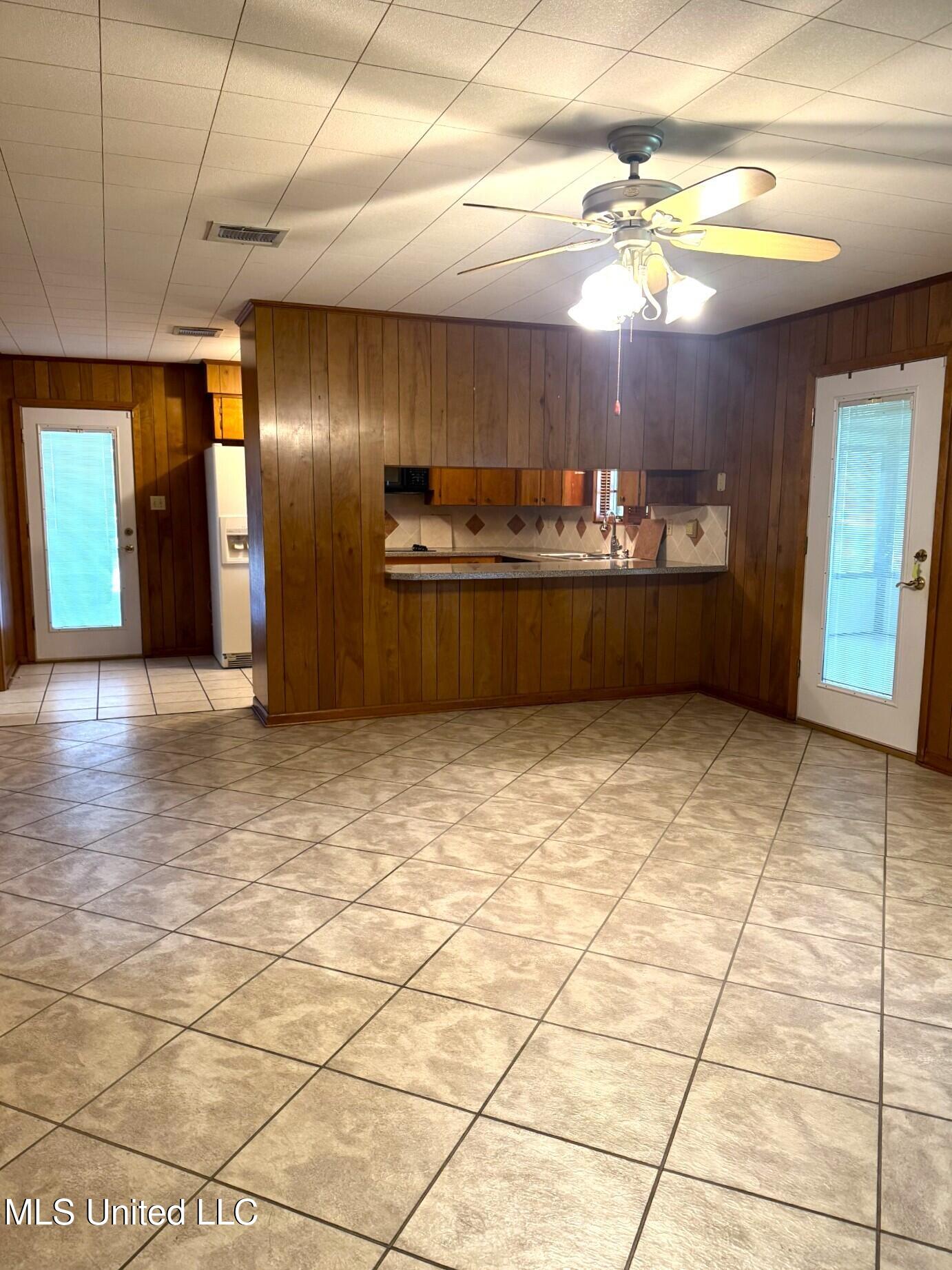 902 Myrtle Street Vidalia, LA 71373 - Photo 15 of 35 thumbnail_IMG_1448.jpg902 p