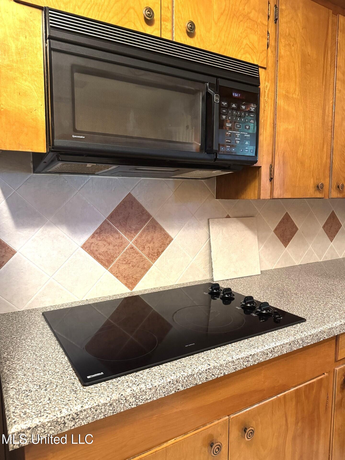 902 Myrtle Street Vidalia, LA 71373 - Photo 8 of 35 thumbnail_IMG_1437.jpg 902 c