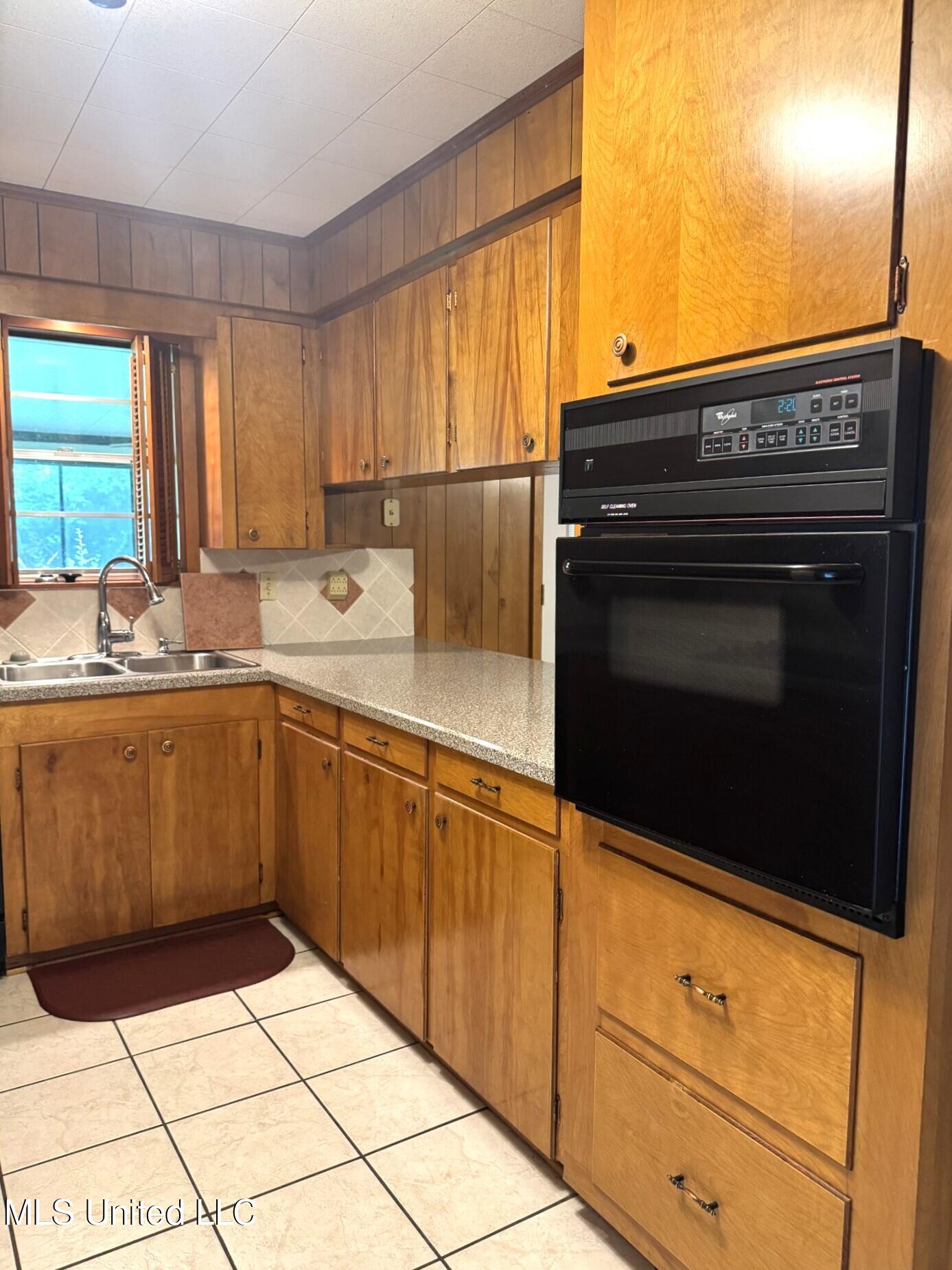 902 Myrtle Street Vidalia, LA 71373 - Photo 9 of 35 thumbnail_IMG_1436.jpg 902 b