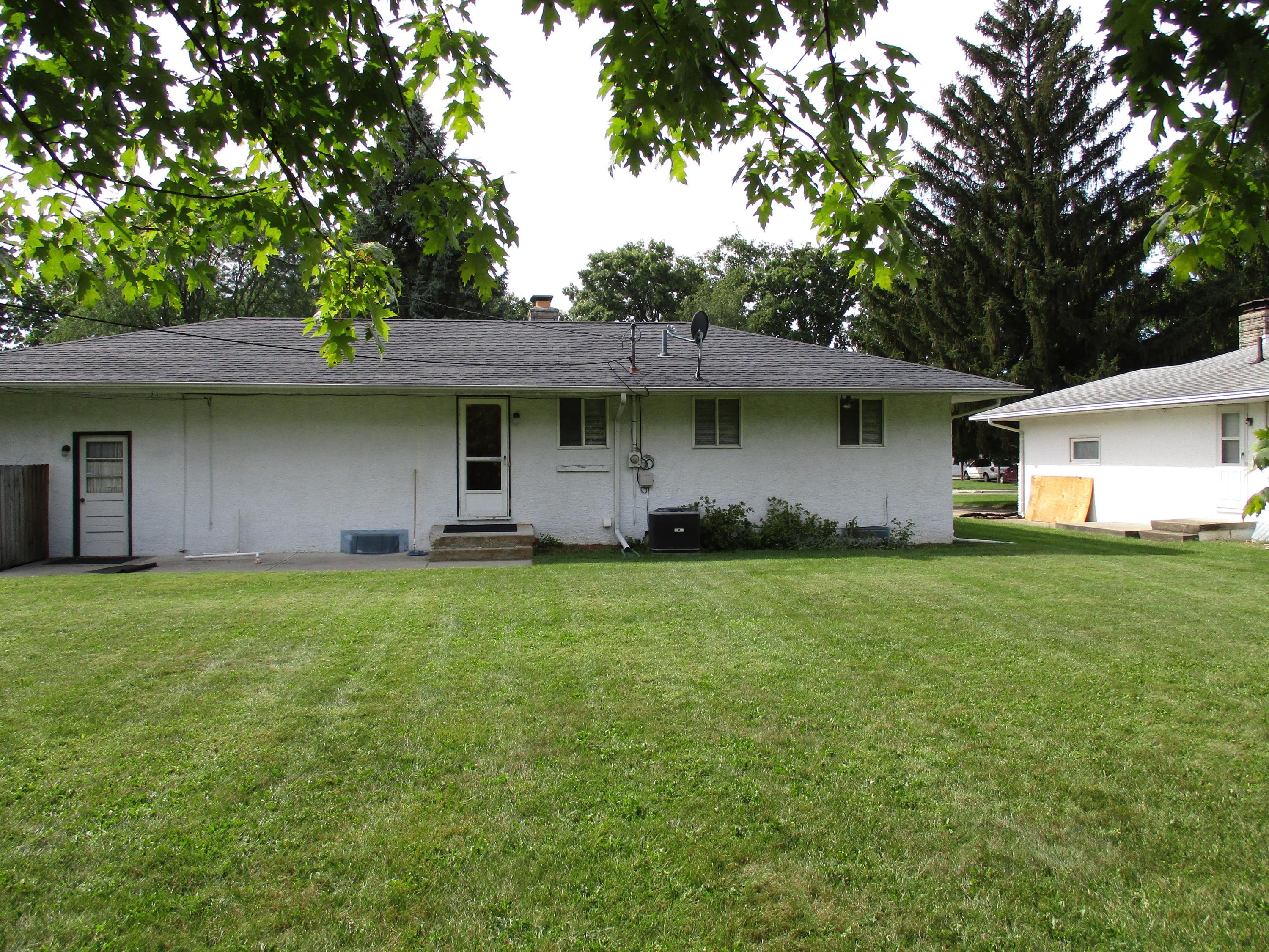 644 Bernhard Road Whitehall, OH 43213 - Photo 3 of 16
