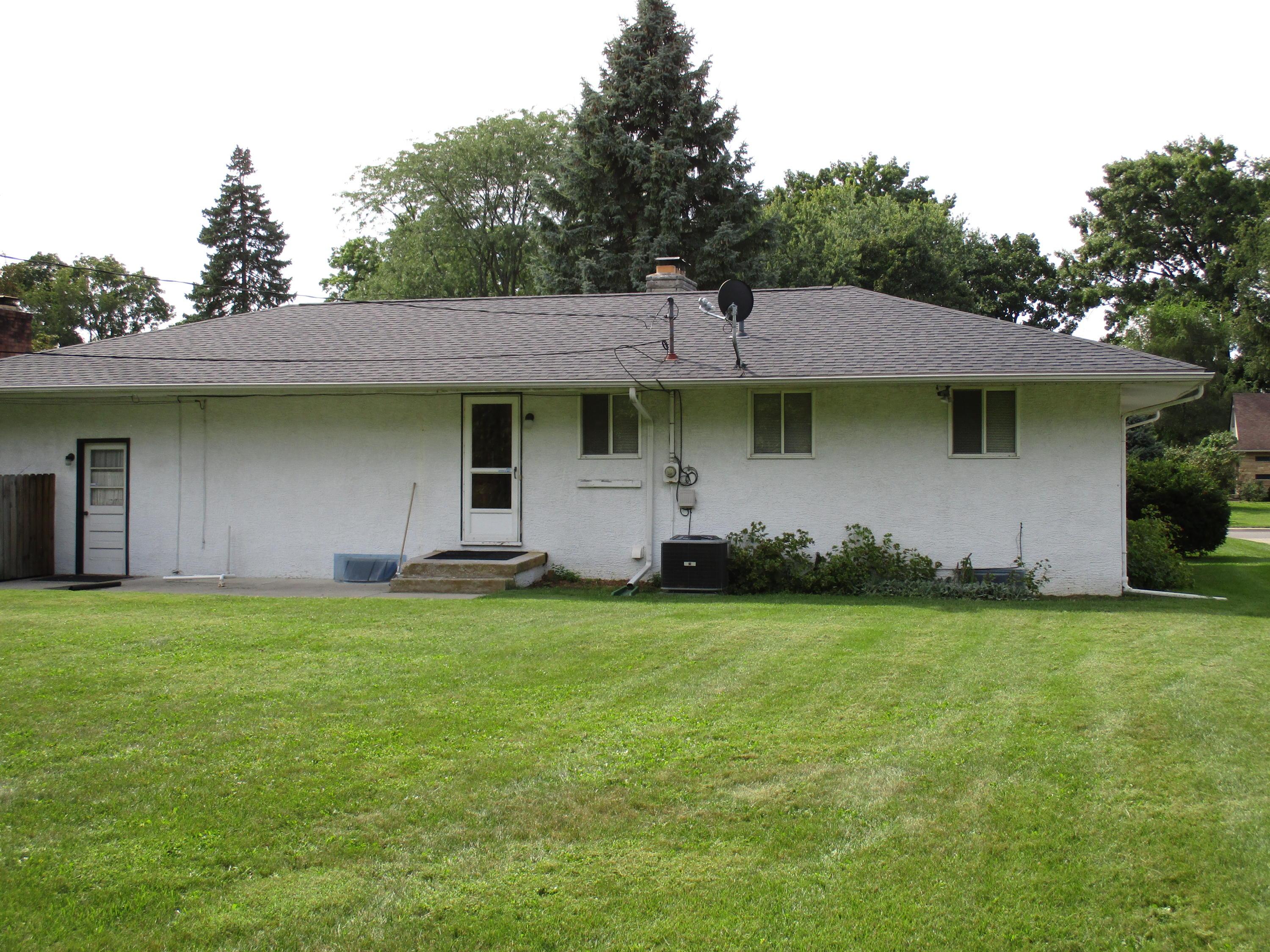 644 Bernhard Road Whitehall, OH 43213 - Photo 4 of 16