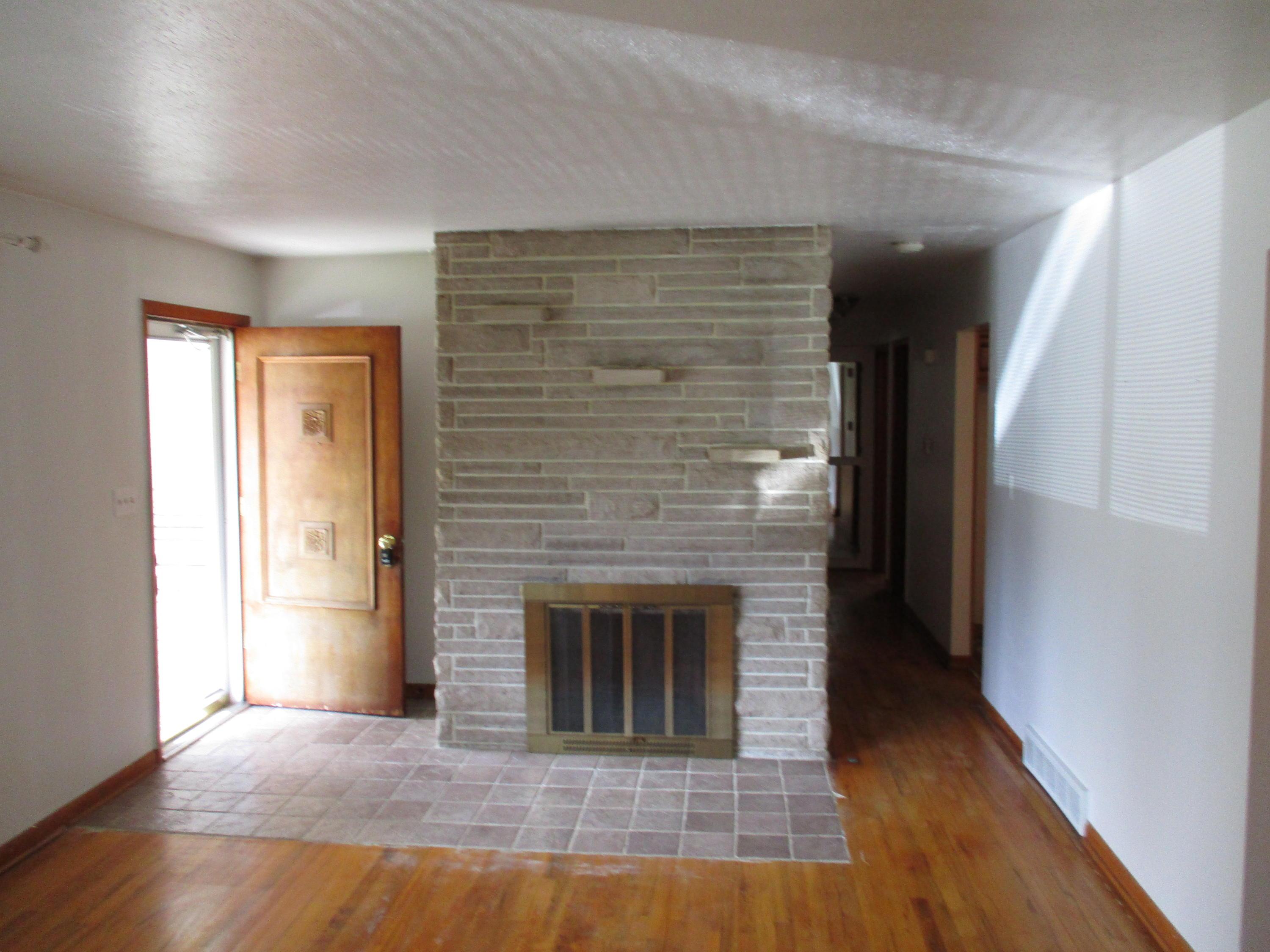 644 Bernhard Road Whitehall, OH 43213 - Photo 5 of 16