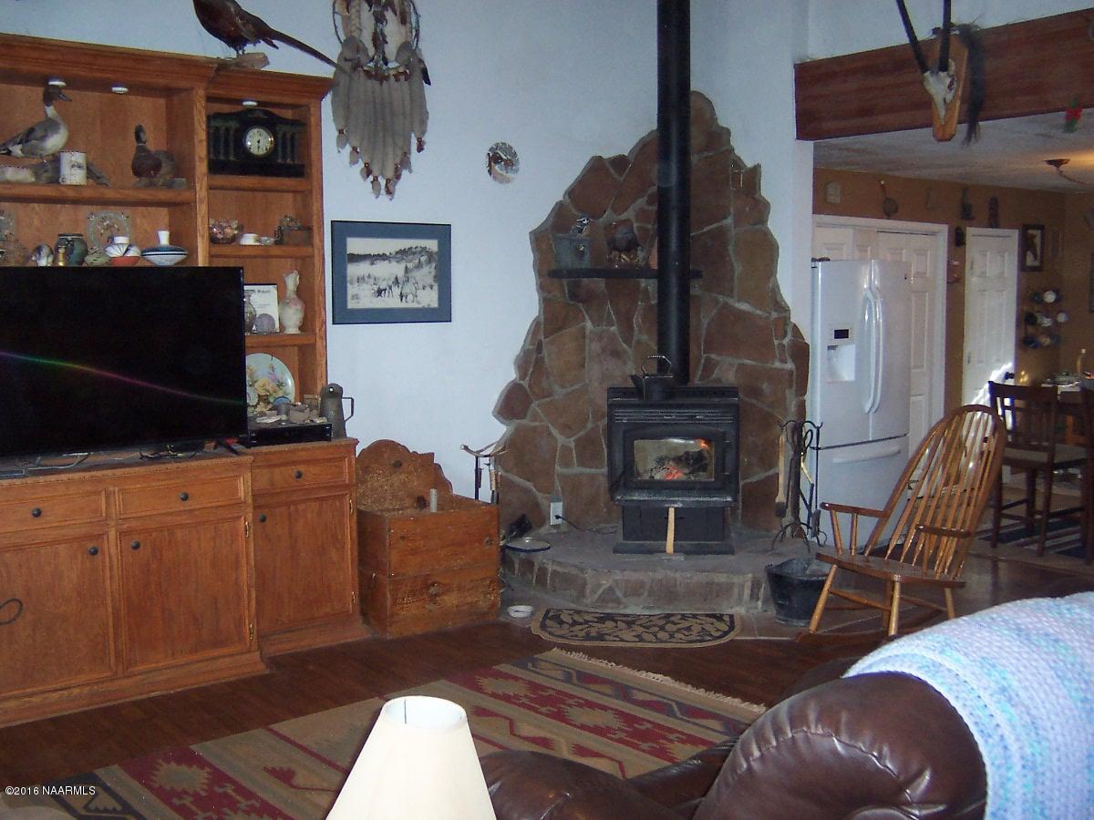 7033 North Buck Ridge Road Williams, AZ 86046 - Photo 3 of 5 000_2766