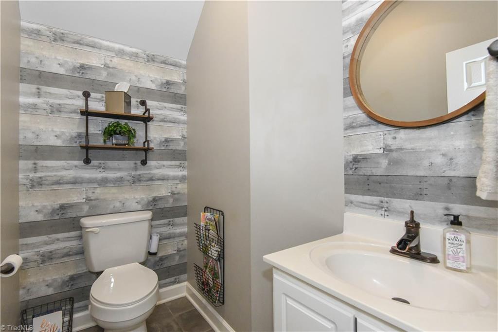 5923 Ballinger Road Greensboro, NC 27410 - Photo 9 of 42