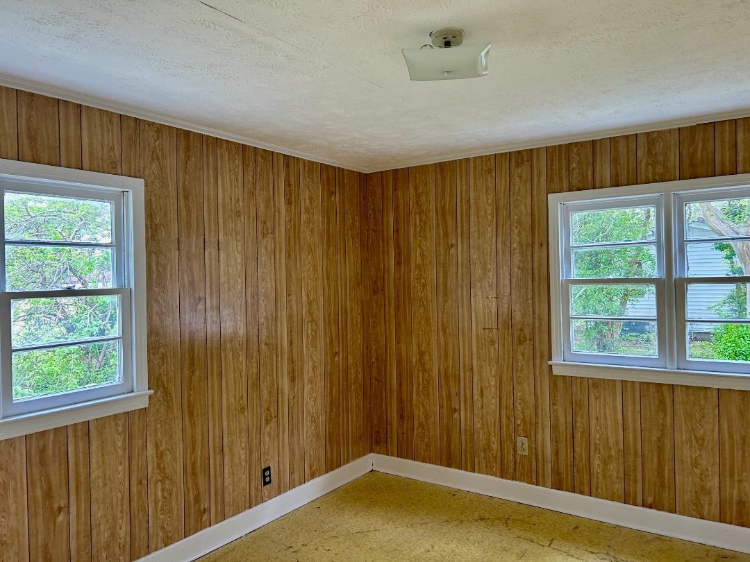 310 James Court Marion, SC 29571 - Photo 5 of 10